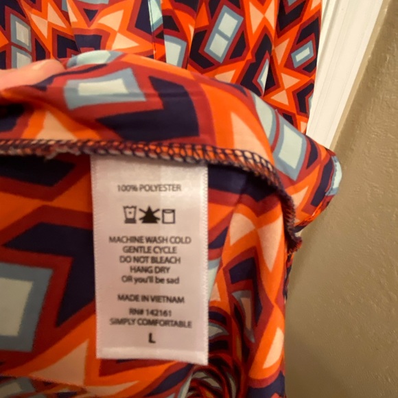 Lularoe Lindsay L - Picture 3 of 5